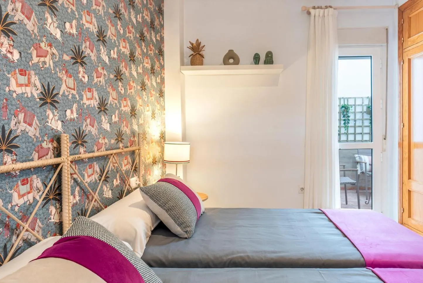 Apartamento Aires De Triana Riverside Sevilla 0*,